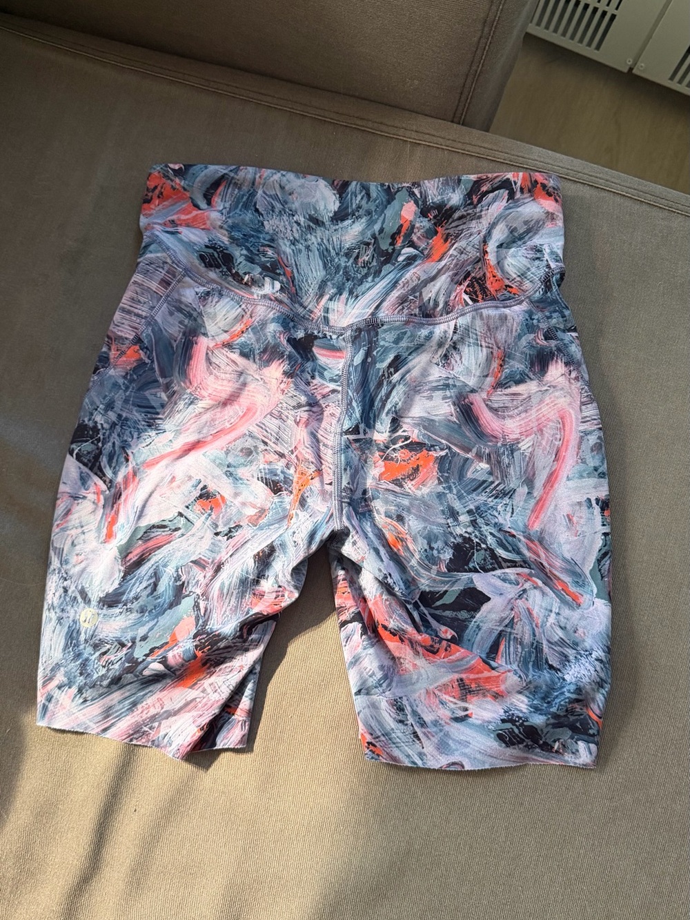 Lululemon Base Pace High-Rise Short 8" - Picture 6 of 7